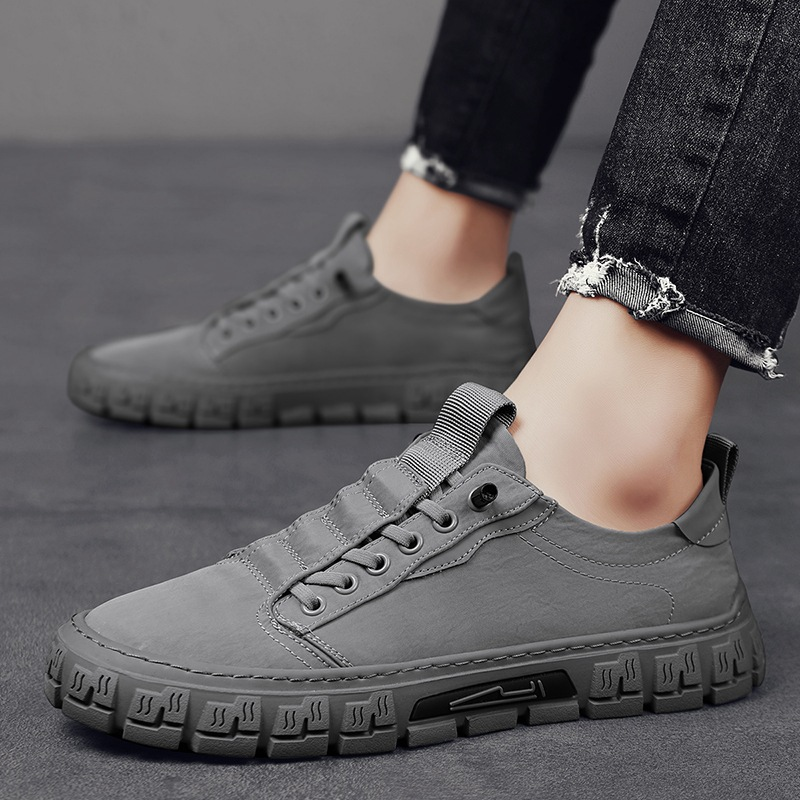 Men's Casual Sneakers | Lace-Up Eyelets & Lug Sole